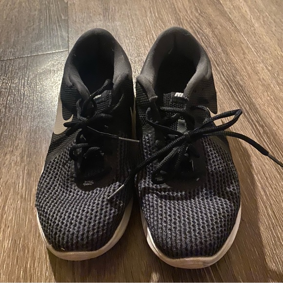 Nike Trainers - Picture 2 of 4